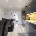 Louis Quartier Gare 아파트 *