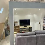 Louis Quartier Gare 아파트 *