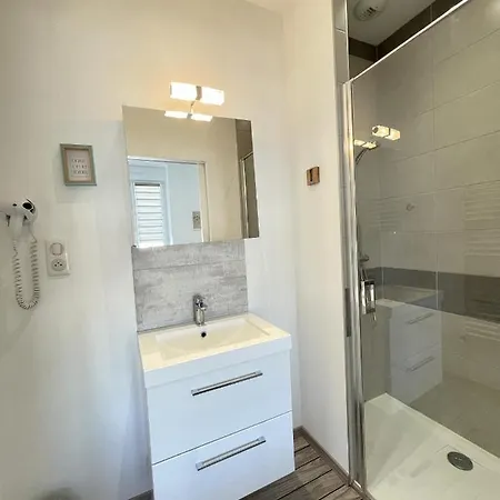 Louis Quartier Gare Σαλέ