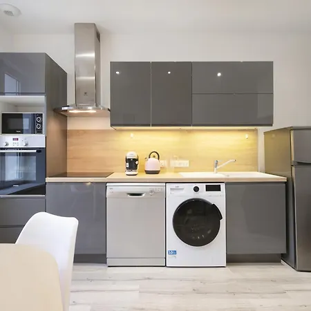 Louis Quartier Gare *