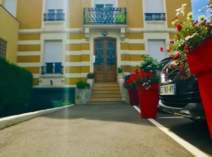 Louis Quartier Gare *