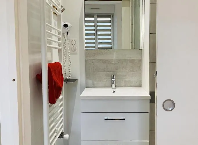 Louis Quartier Gare * Vittel