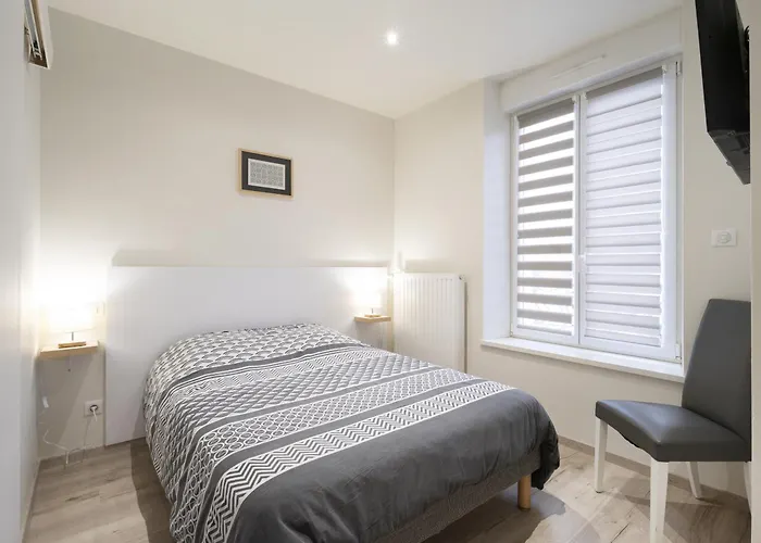 Louis Quartier Gare * Vittel