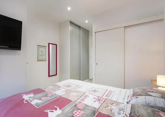 Louis Quartier Gare * Vittel